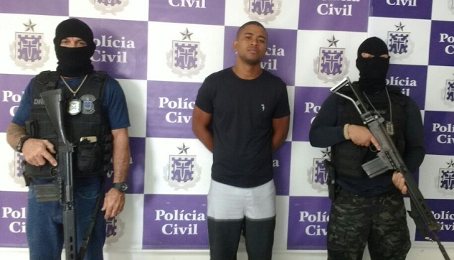 Evilásio Araújo de Souza, apresentado pela Polícia Civil: ele era soldado do Exército e armeiro do bando Evilásio Araújo de Souza, apresentado pela Polícia Civil: ele era soldado do Exército e armeiro do bando