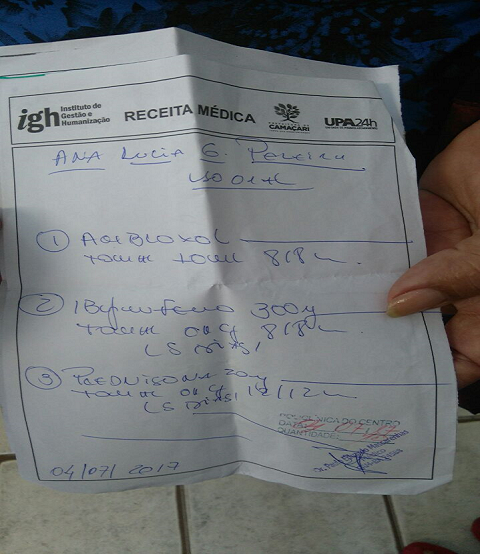 Na Unidade Básica de Saúde (UBS) do Camaçari de Dentro, segundo dona Ana Lúcia, moradora do Alto da Cruz, tem faltado remédio na farmácia (Foto: Lenison Nascimento)