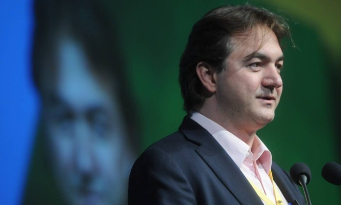 O empresário dono do frigorífico JBS quebrou o silêncio e publicou um artigo no jornal Folha de S.Paulo neste domingo O empresário dono do frigorífico JBS quebrou o silêncio e publicou um artigo no jornal Folha de S.Paulo neste domingo