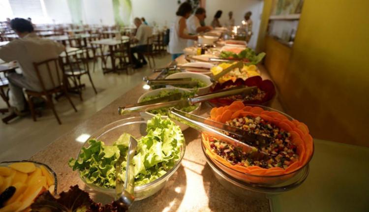 Adepto da dieta elimina proteína animal da alimentação (Foto: Raul Spinassé | Ag. A TARDE)