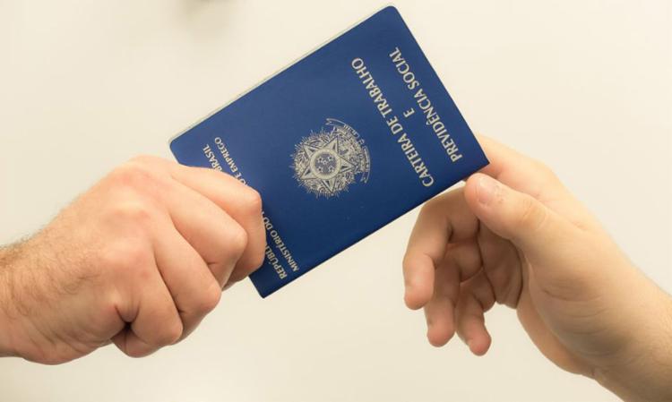 Empresas poderão responder por ilegalidade se forem acionadas judicialmente por não manterem vínculo com trabalhador na área-fim (Foto: Rafael Neddermeyer l Divulgação) Empresas poderão responder por ilegalidade se forem acionadas judicialmente por não manterem vínculo com trabalhador na área-fim (Foto: Rafael Neddermeyer l Divulgação)