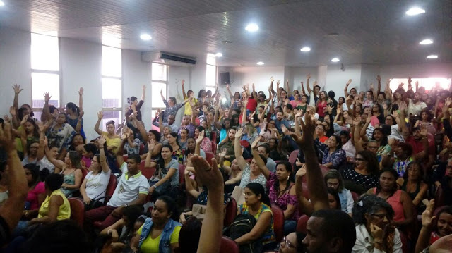 Sem acordo, greve dos professores ameaça ano letivo e desfiles cívicos
