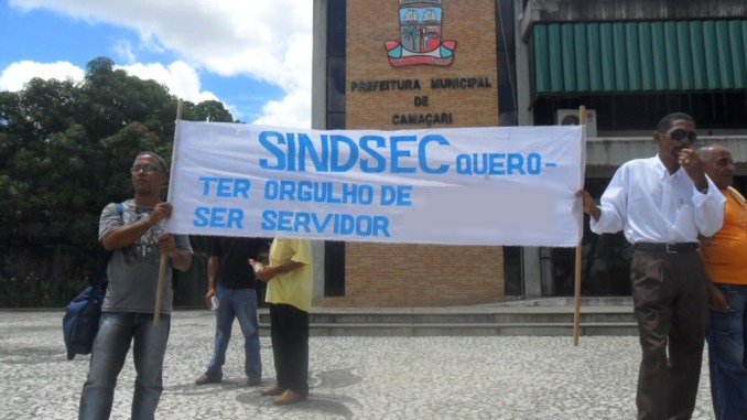 Servidores públicos municipais vão paralisar por 72 horas Servidores públicos municipais vão paralisar por 72 horas