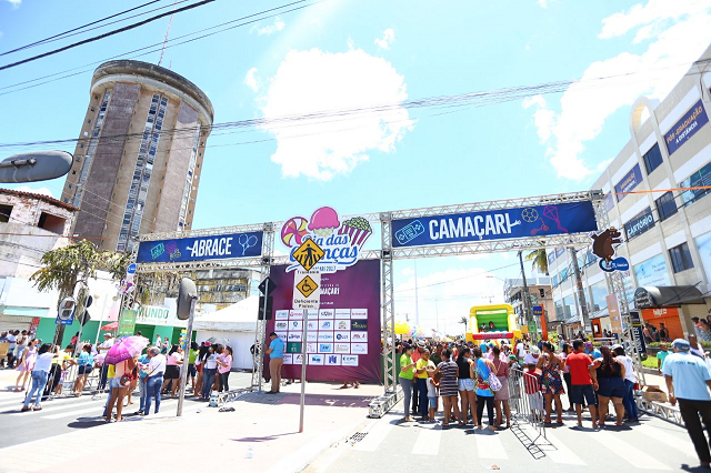 Evento aconteceu na Avenida Luís Eduardo Magalhães, no centro da cidade (Foto: Thiago Canuto) Evento aconteceu na Avenida Luís Eduardo Magalhães, no centro da cidade (Foto: Thiago Canuto)
