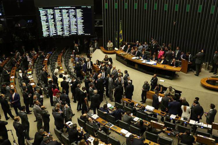Votação favorável ao presidente alcançou os 172 votos necessários para rejeitar a denúncia (Foto: Fabio Rodrigues Pozzebom l Agência Brasil)