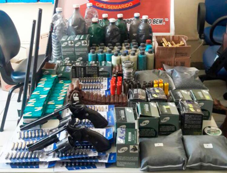 Manoel Messias mantinha o comércio como fachada para a venda de armas ilegais(Foto: SSP-BA | Divulgação) Manoel Messias mantinha o comércio como fachada para a venda de armas ilegais(Foto: SSP-BA | Divulgação)