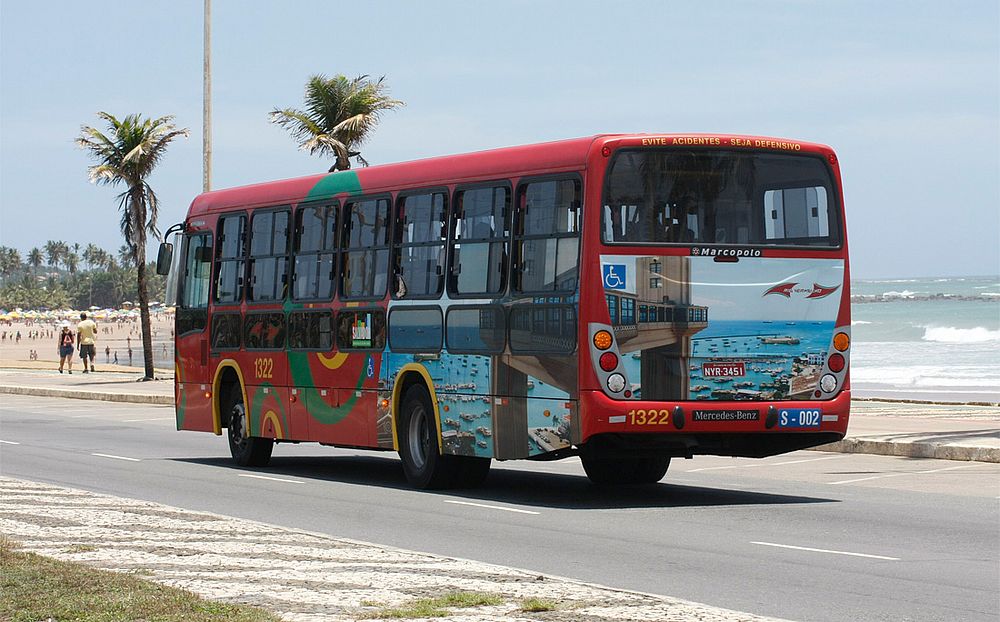 Ônibus metropolitanos sairão da Orla e ônibus de Salvador vão assumir as rotas (Foto: Arquivo CORREIO)