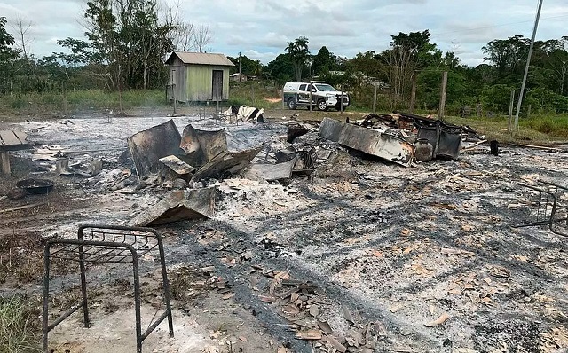 A Escola Estadual Rural Vicente Brito de Sousa ficou completamente destruída A Escola Estadual Rural Vicente Brito de Sousa ficou completamente destruída