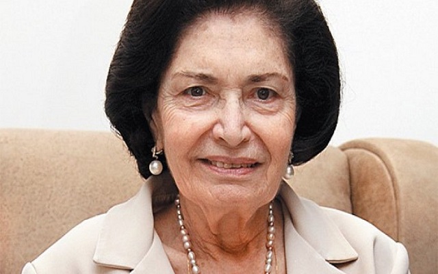 Dona Arlete, como popularmente é conhecida, foi casada por 55 anos com ACM (falecido em julho de 2007) Dona Arlete, como popularmente é conhecida, foi casada por 55 anos com ACM (falecido em julho de 2007)