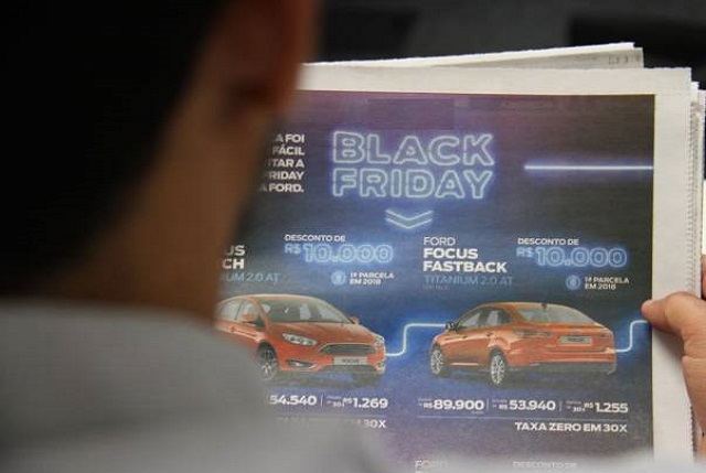 Segundo os especialistas, o primeiro passo é verificar se o site é confiável e se a loja é conhecida no mercado (Foto: Vitor Barreto)
