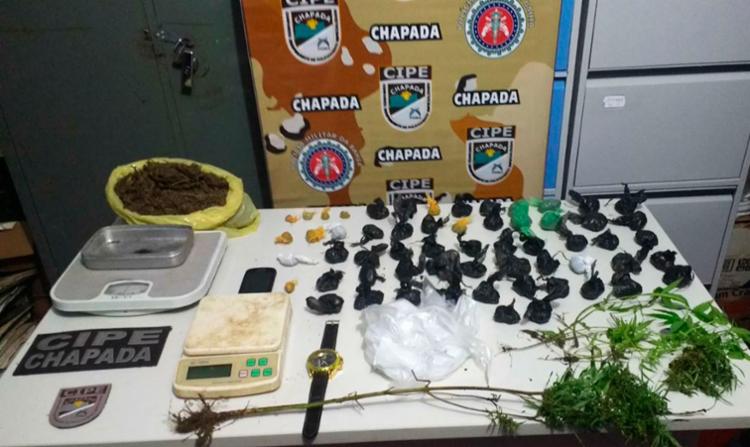 Drogas foram apreendidas pela polícia durante a ação (Foto: Divulgação | SSP-BA) Drogas foram apreendidas pela polícia durante a ação (Foto: Divulgação | SSP-BA)