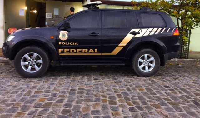 PF investiga os prefeitos dos municípios de Eunápolis, Santa Cruz Cabrália e Porto Seguro (Foto: Polícia Federal | Divulgação) PF investiga os prefeitos dos municípios de Eunápolis, Santa Cruz Cabrália e Porto Seguro (Foto: Polícia Federal | Divulgação)