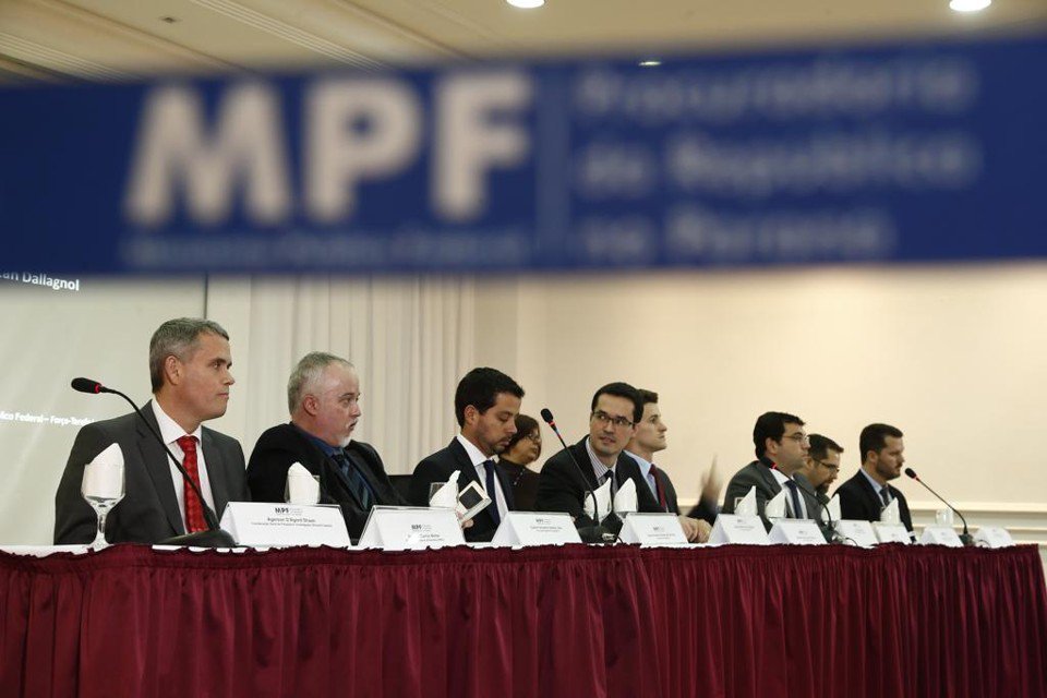 Procuradores da Lava Jato convocaram entrevista coletiva à imprensa Procuradores da Lava Jato convocaram entrevista coletiva à imprensa