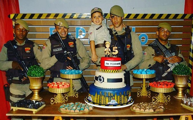 Garotinho é fã da Polícia Militar e sonhava em ter festa com a temática (Foto: Divulgação/Polícia Militar)