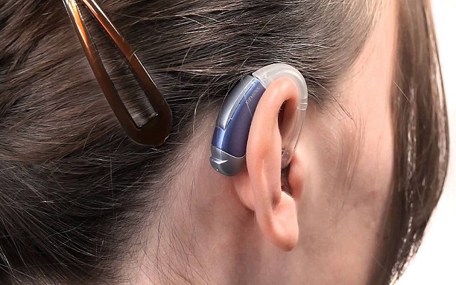 Os pais e responsáveis devem monitorar o volume dos fones de ouvido