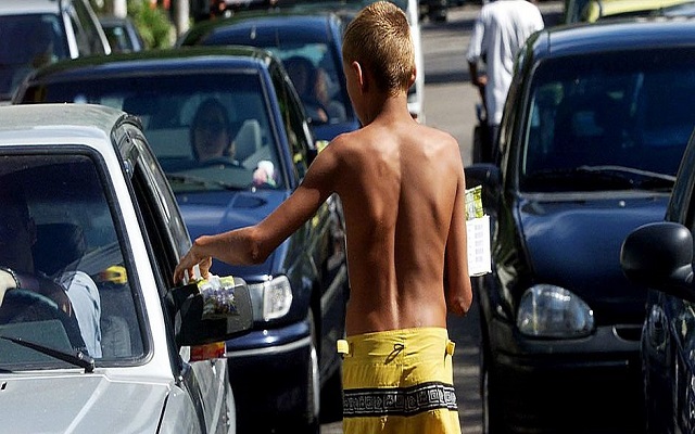 País tem 1,8 milhão de crianças e adolescentes de 5 a 17 anos trabalhando (Foto: EBC)