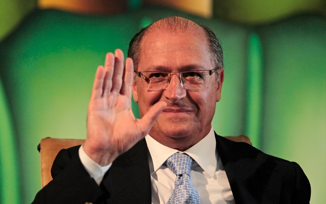 Aos mais próximos, o governador paulista Geraldo Alckmin tem confessado que não abre mão de ser candidato à presidência da República na eleição do próximo ano Aos mais próximos, o governador paulista Geraldo Alckmin tem confessado que não abre mão de ser candidato à presidência da República na eleição do próximo ano