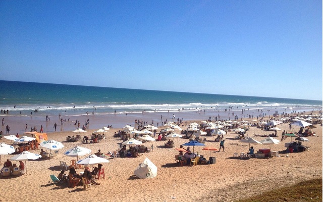 Praia da Boca do Rio é uma das consideradas impróprias ao banho pelo Inema (Foto: Alan Tiago Alves/G1)
