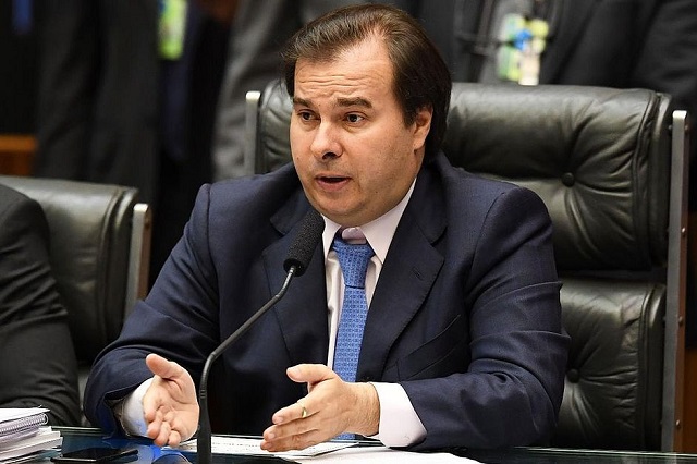 Presidente da Câmara definiu calendário, com votação para depois do carnaval (Foto: Evaristo Sa/AFP) Presidente da Câmara definiu calendário, com votação para depois do carnaval (Foto: Evaristo Sa/AFP)