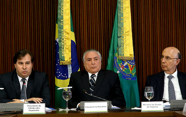 No primeiro semestre, Temer despejou mais de 100 milhões de reais para tentar convencer a população dos benefícios das mudanças