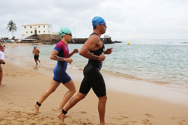 800m de natação