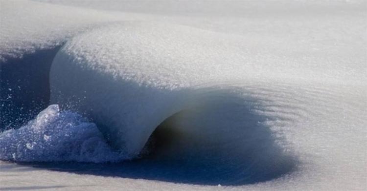 Frio intenso deu consistência de neve ao mar da região de Massachusetts (Foto: Vimeo l @JDN PHOTOGRAPHY l Reprodução) Frio intenso deu consistência de neve ao mar da região de Massachusetts (Foto: Vimeo l @JDN PHOTOGRAPHY l Reprodução)