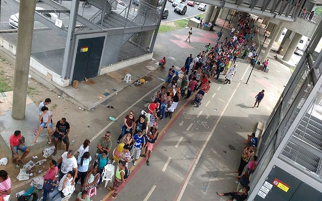 Na Bahia, das 52 cidades que precisam fazer a biometria, 52,78% da população fez procedimento (Foto: Mauro Akin Nassor/CORREIO) Na Bahia, das 52 cidades que precisam fazer a biometria, 52,78% da população fez procedimento (Foto: Mauro Akin Nassor/CORREIO)