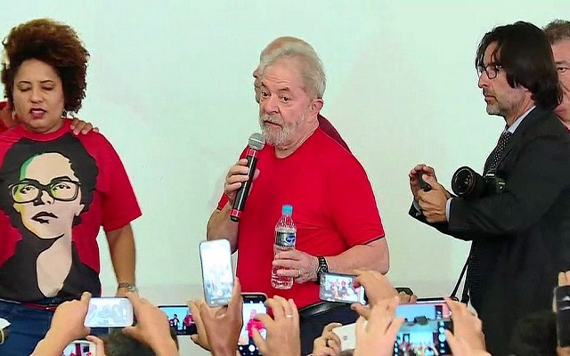 Ex-presidente acompanha julgamento da sede do Sindicato dos Metalúrgicos do ABC, em São Bernardo do Campo (Foto: Globo News/Reprodução) Ex-presidente acompanha julgamento da sede do Sindicato dos Metalúrgicos do ABC, em São Bernardo do Campo (Foto: Globo News/Reprodução)