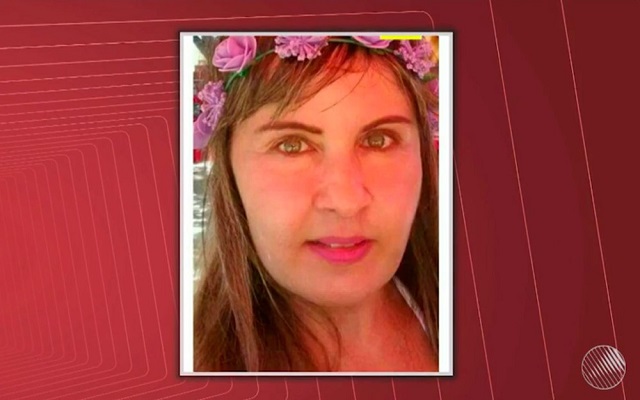 Aposentada foi encontrada morta dentro de casa em Feira de Santana (Foto: Reprodução/TV Bahia) Aposentada foi encontrada morta dentro de casa em Feira de Santana (Foto: Reprodução/TV Bahia)