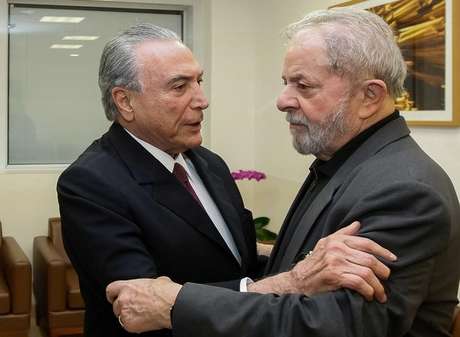 Presidente disse ainda que a ausência do petista nas eleições causa tensão