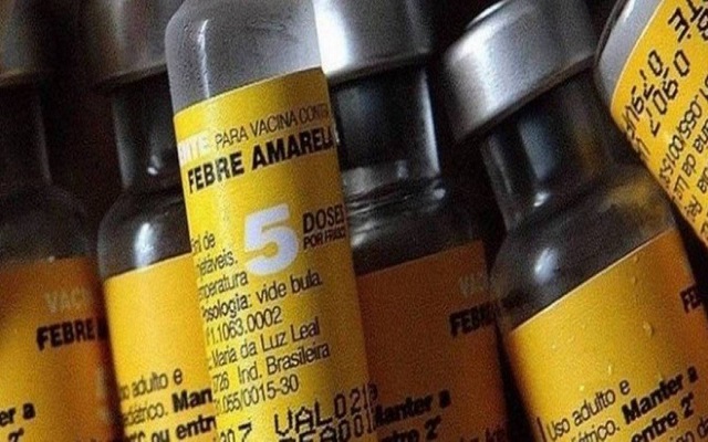Novos casos têm provocado longas filas nos postos de saúde. Veja para quem há recomendação de se vacinar