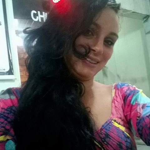 Dhennyfer Nocrato foi morta com vários tiros no rosto dentro de um prédio (Foto: Reprodução l Arquivo Pessoal) Dhennyfer Nocrato foi morta com vários tiros no rosto dentro de um prédio (Foto: Reprodução l Arquivo Pessoal)