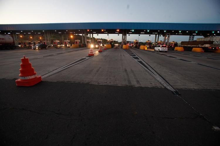 Reajuste de tarifa concedida chega a 70% acima da inflação, enquanto obras deixam de ser feitas (Foto: Lúcio Távora l Ag. A TARDE) Reajuste de tarifa concedida chega a 70% acima da inflação, enquanto obras deixam de ser feitas (Foto: Lúcio Távora l Ag. A TARDE)