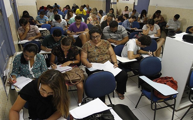 O maior salário está no Tribunal de Contas do Município (TCM) e pode chegar a R$ 11.389,96 (Foto: Arquivo CORREIO)