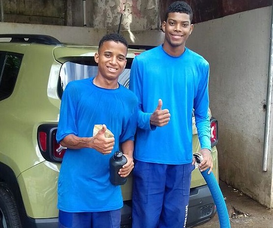 Laílson e Cássio no lava jato (Foto: Welter Arduini) Laílson e Cássio no lava jato (Foto: Welter Arduini)