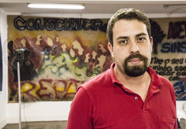 O líder do MTST, Guilherme Boulos, deve mesmo ser lançado candidato à presidência da República O líder do MTST, Guilherme Boulos, deve mesmo ser lançado candidato à presidência da República