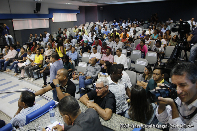 Público prestigia sessão, onde relembraram a história da Câmara de Camaçari (Foto: Divulgação)