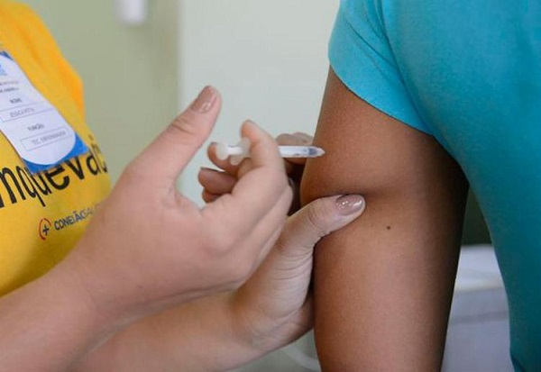 A meta é vacinar 77,5 milhões de pessoas em todo o país até abril do ano que vem (Foto: Reprodução)