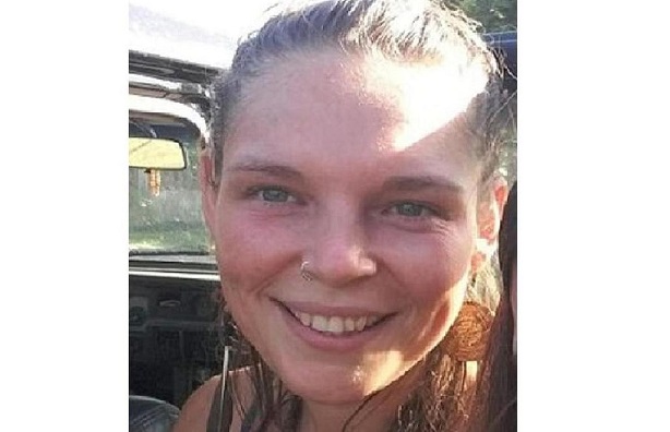 Katherine Sarah Brewster, de 27 anos, saiu para caminhar em direção a uma mata e não retornou mais (Foto: Reprodução)