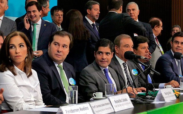 'Nossas prioridades são refundar o Estado brasileiro em bases mais realistas', afirmou 'Nossas prioridades são refundar o Estado brasileiro em bases mais realistas', afirmou