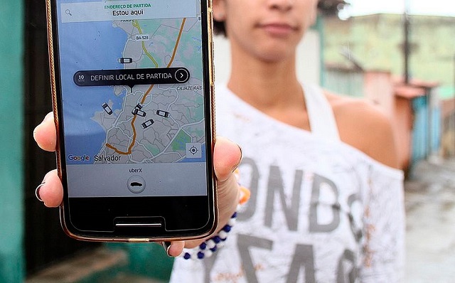 A lei é considerada uma vitória para as empresas que administram os aplicativos e uma derrota para taxistas (Foto: Ilustrativa)