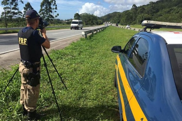 Ações de fiscalização e policiamento preventivo vão ocorrer durante cinco dias (Foto: PRF | Divulgação)