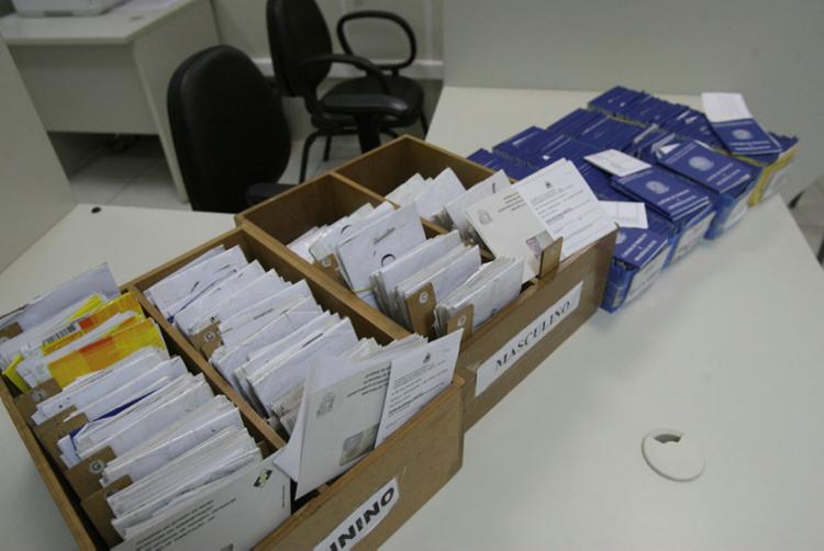 Quem lidera o ranking de unidades 'esquecidas' é a Carteira de Trabalho e Previdência Social (CTPS), com 32.010 documentos Quem lidera o ranking de unidades 'esquecidas' é a Carteira de Trabalho e Previdência Social (CTPS), com 32.010 documentos