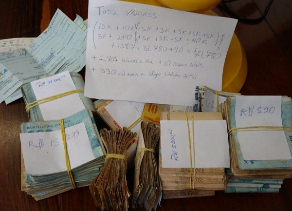 O valor cobrado variava, mas foram constatados pagamentos entre R$ 100 e R$ 800 (Foto: Reprodução)