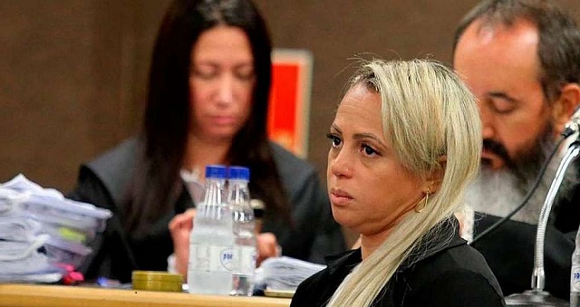 Adriana Ferreira Almeida Nascimento é acusada de mandar matar o marido Renné Senna, em janeiro de 2007 (Foto: AFP)