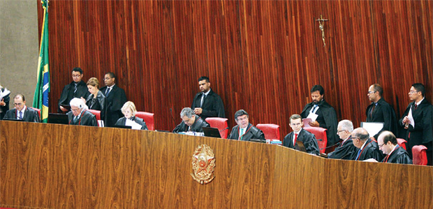 De acordo com levantamento do deputado federal Lelo Coimbra (PMDB-ES), entre 1989 e 2015 o Congresso fez 14 reformas no sistema eleitoral De acordo com levantamento do deputado federal Lelo Coimbra (PMDB-ES), entre 1989 e 2015 o Congresso fez 14 reformas no sistema eleitoral