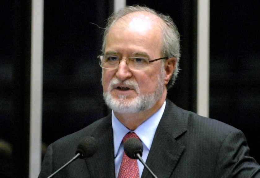 Ex-governador Eduardo Axzeredo (PSDB) Ex-governador Eduardo Axzeredo (PSDB)