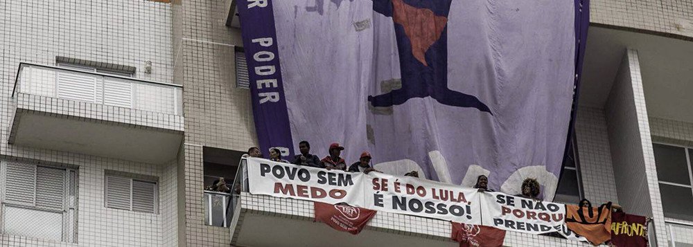 Gontijo e outros oito sentenciados – entre eles, o ex-governador do Estado e ex-prefeito de João Pessoa Cícero de Lucena Filho (PSDB), devem pagar multa de R$ 852 mil, por superfaturamento de obras públicas de infraestrutura bancadas com dinheiro de convênios entre a União e a Prefeitura.