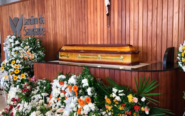 Corpo do ex-governador Waldir Pires foi cremado neste domingo (Foto: Clériston Santana | TV Bahia)