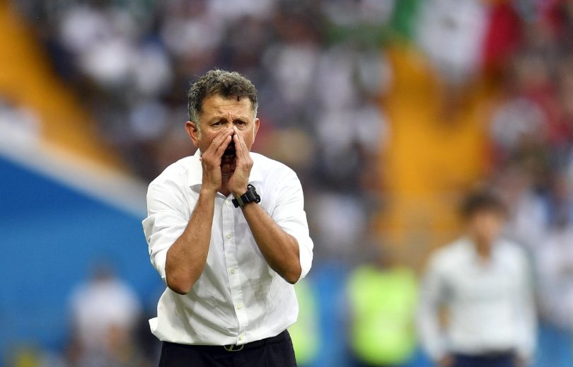 O desesperado técnico da seleção mexicana